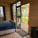 Valley View In The Woods On A Farm 캠프장 *